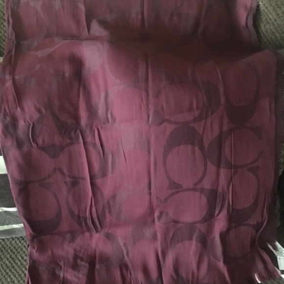 New Burgandy Coach Lightweight Signature Shawl - Picture 3 of 3